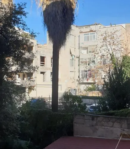 בית אירוח Casa Vacanze Cagliari *
