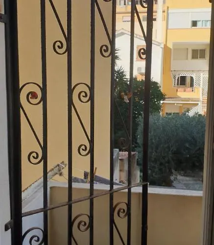 ホームステイ Casa Vacanze Cagliari *